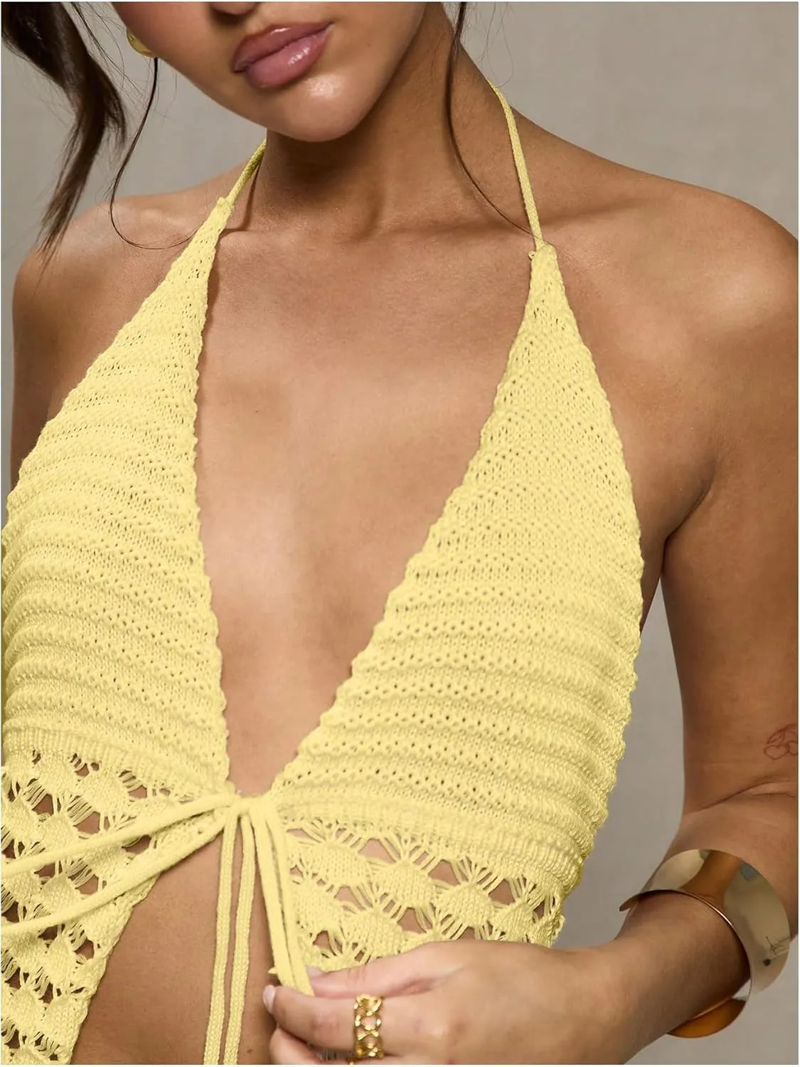 WDIRARA Women's Crochet Tie Front Y2k Tops Sexy Knitted V Neck Sleeveless Camisole Halter Crop Top Streetwear